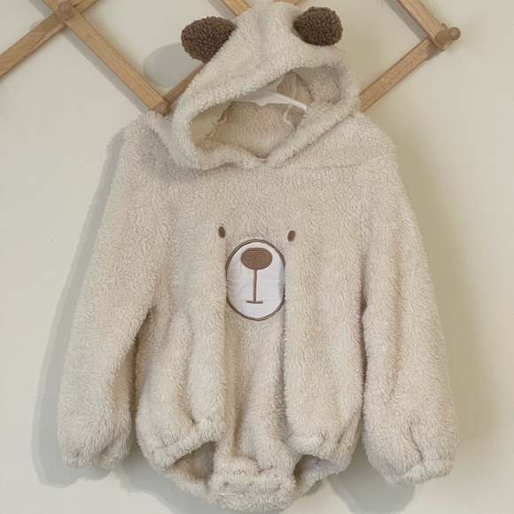 Teddy Bear onesie romper - Picture 2 of 5